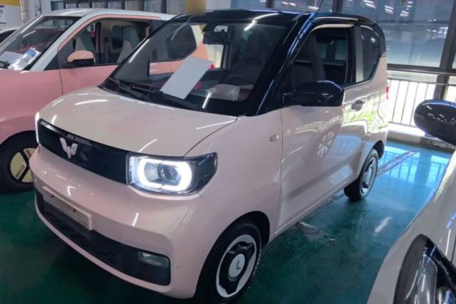 Used Wuling Hongguang MINIEV 2021 Macaron Premium Model – Lithium Iron Phosphate