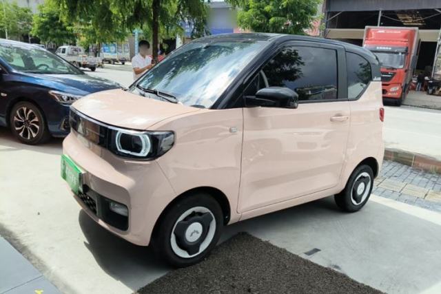 Ojetý Wuling Hongguang MINIEV 2022 Macaron Premium Model – Lithium Ternary Battery