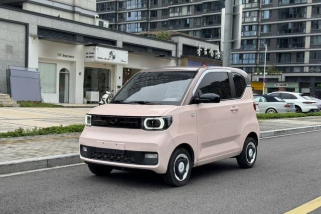 Used Wuling Hongguang MINIEV 2022 Macaron Premium Model – Lithium Iron Phosphate