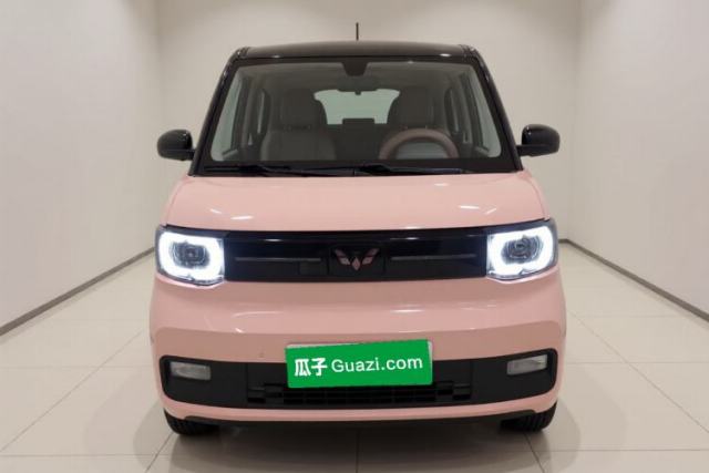 Ojetý Wuling Hongguang MINIEV 2022 Macaron Premium Model – Lithium Ternary Battery