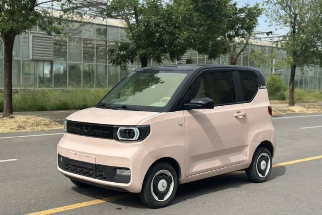 Used Wuling Hongguang MINIEV 2022 Macaron Premium Model – Lithium Iron Phosphate