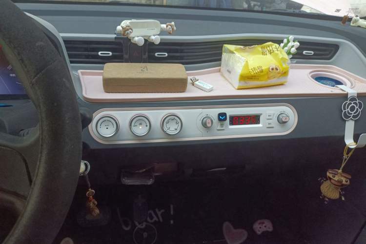 Used Wuling Hongguang MINIEV 2022 Macaron Fashion Model Lithium Iron Phosphate Audio And AC Panel