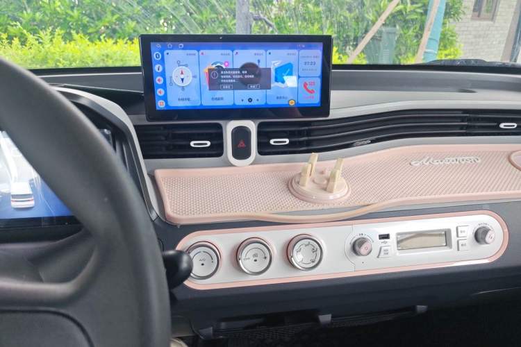 Used Wuling Hongguang MINIEV 2022 Macaron Fashion Model Lithium Iron Phosphate Audio And AC Panel