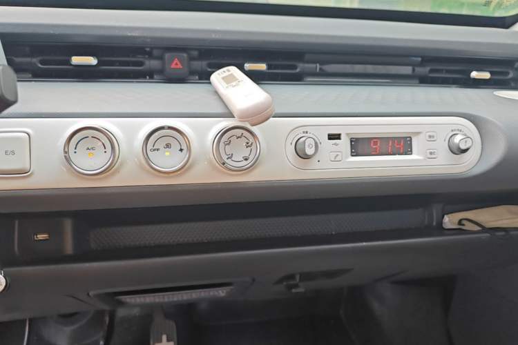 Used Wuling Hongguang MINIEV 2022 GAMEBOY 200km Gaming Edition with Lithium Iron Phosphate Audio And AC Panel