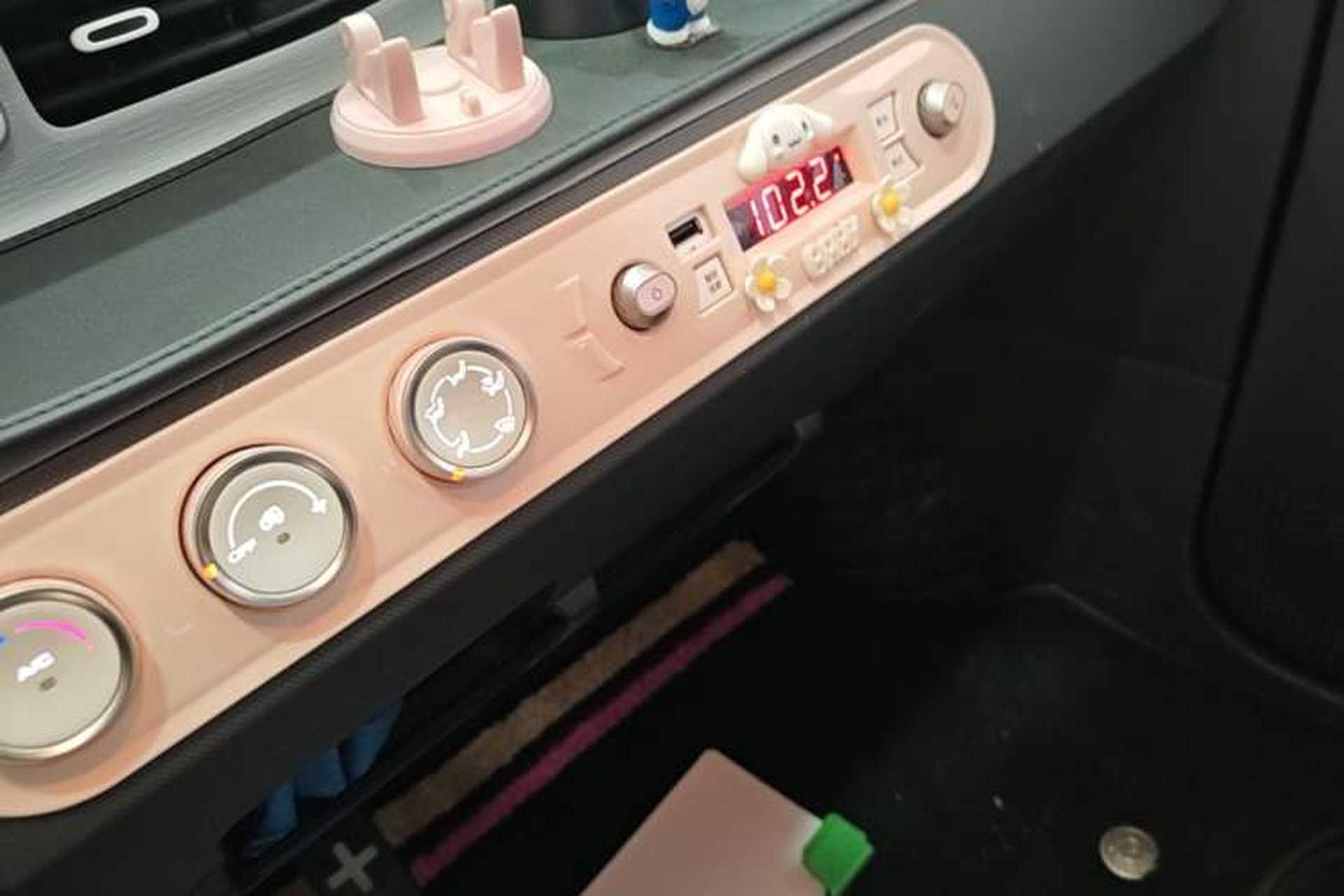 Used Wuling Hongguang MINIEV 2022 Macaron Fashion Model Lithium Iron Phosphate Audio And AC Panel