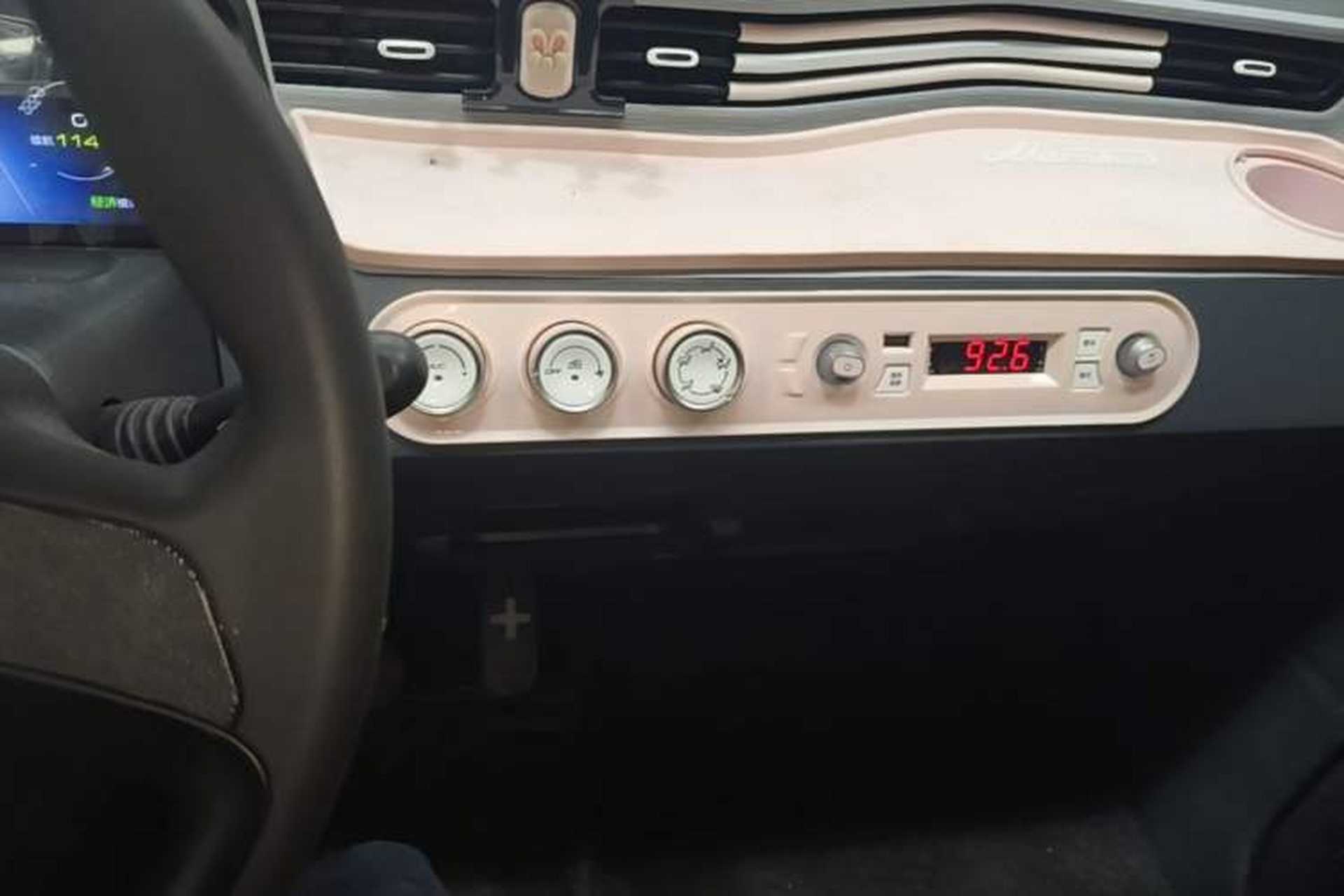 Used Wuling Hongguang MINIEV 2022 Macaron Fashion Edition Lithium-Nickel-Cobalt-Alpha-oxide Audio And AC Panel