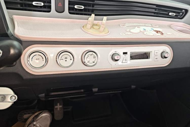 Used Wuling Hongguang MINIEV 2022 Macaron Premium Model – Lithium Ternary Battery Audio And AC Panel