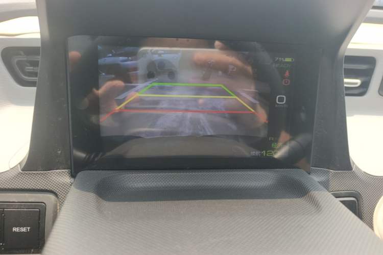 Used Wuling Hongguang MINIEV 2022 Macaron Premium Model – Lithium Iron Phosphate Audio And AC Panel