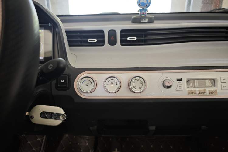 Used Wuling Hongguang MINIEV 2022 Macaron Fashion Model Lithium Iron Phosphate Audio And AC Panel