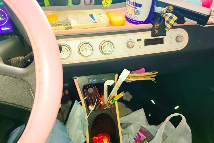 Used Wuling Hongguang MINIEV 2022 Macaron Fashion Model Lithium Iron Phosphate Audio And AC Panel