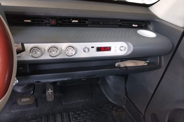 Used Wuling Hongguang MINIEV 2022 GAMEBOY 200km Gaming Edition with Lithium Iron Phosphate Audio And AC Panel