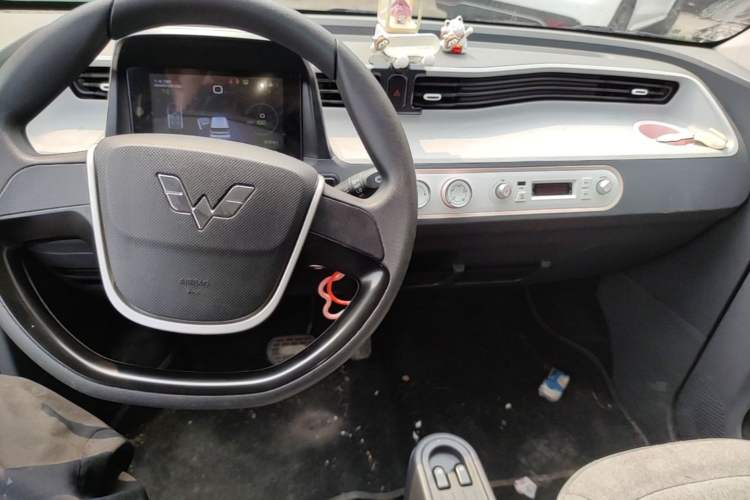 Used Wuling Hongguang MINIEV 2022 Macaron Premium Model – Lithium Ternary Battery Audio And AC Panel