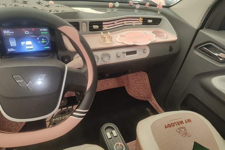 Used Wuling Hongguang MINIEV 2022 Macaron Premium Model – Lithium Ternary Battery Audio And AC Panel
