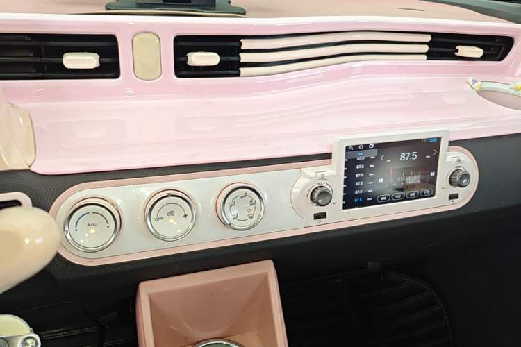 Used Wuling Hongguang MINIEV 2022 Enjoy Edition Lithium Iron Phosphate Audio And AC Panel