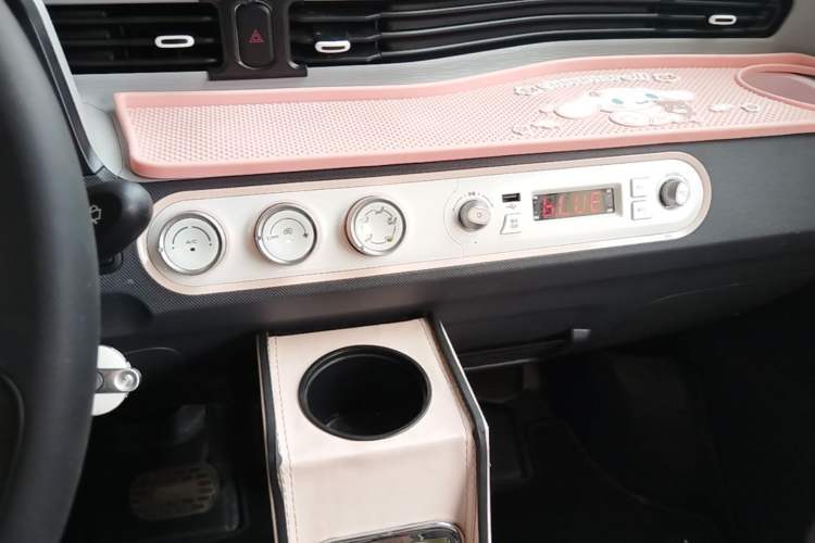 Used Wuling Hongguang MINIEV 2022 Macaron Premium Model – Lithium Ternary Battery Audio And AC Panel
