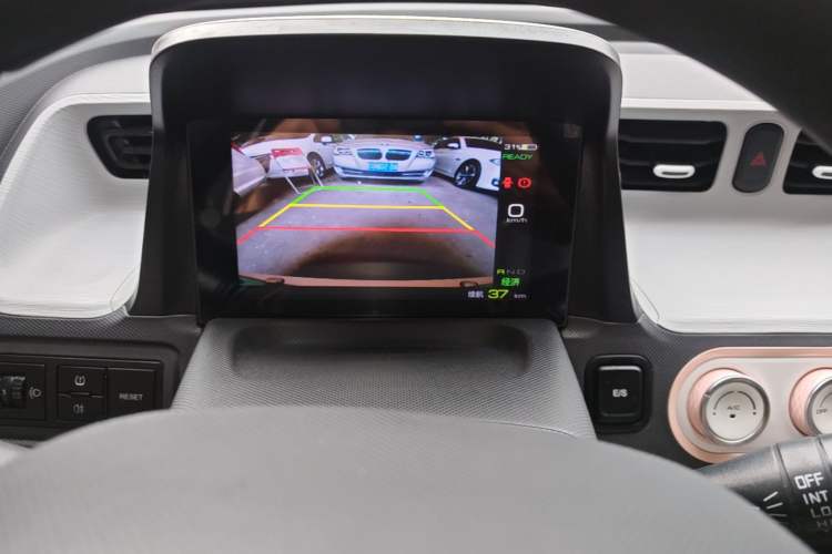 Used Wuling Hongguang MINIEV 2022 Macaron Fashion Edition Lithium-Nickel-Cobalt-Alpha-oxide Audio And AC Panel