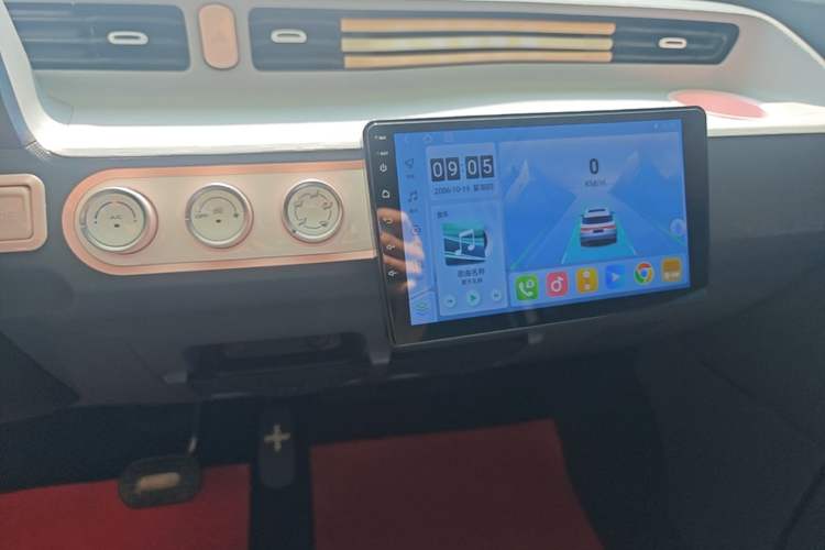 Used Wuling Hongguang MINIEV 2022 Macaron Premium Model – Lithium Iron Phosphate Audio And AC Panel