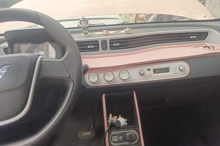 Used Wuling Hongguang MINIEV 2022 Macaron Premium Model – Lithium Ternary Battery Audio And AC Panel
