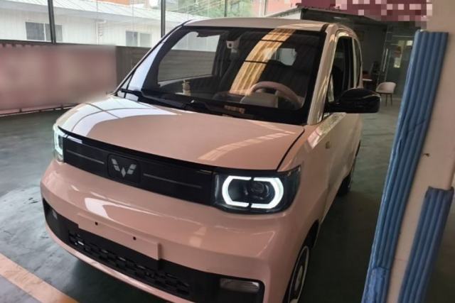 Used Wuling Hongguang MINIEV 2022 Macaron Premium Model – Lithium Iron Phosphate