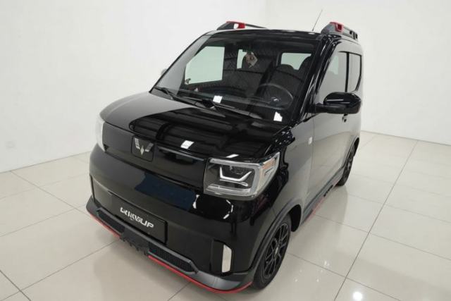 Ojetý Wuling Hongguang MINIEV 2022 GAMEBOY 200km Gaming Edition with Lithium Iron Phosphate