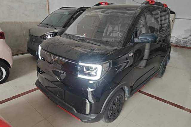 Ojetý Wuling Hongguang MINIEV 2022 GAMEBOY 200km Gaming Edition with Lithium Iron Phosphate