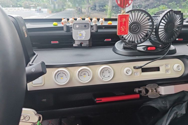 Used Wuling Hongguang MINIEV 2022 GAMEBOY 300km Enthusiast Model with Lithium Iron Phosphate Audio And AC Panel