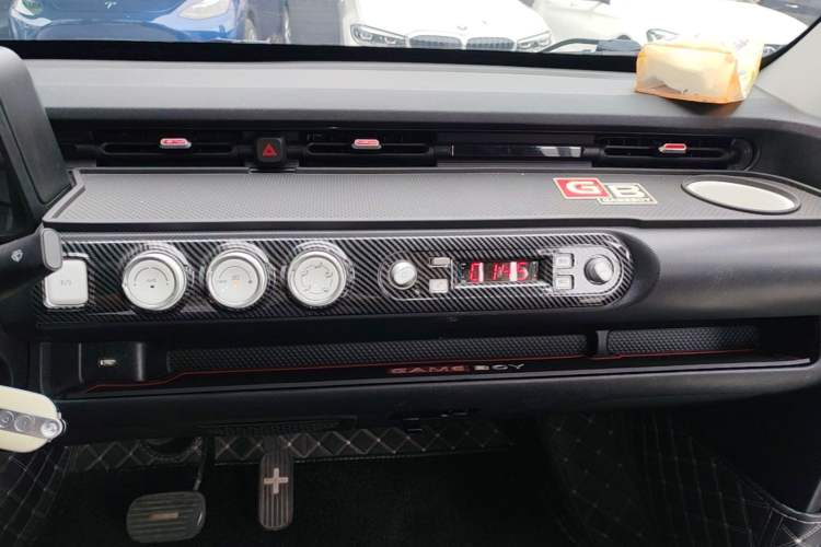 Used Wuling Hongguang MINIEV 2022 GAMEBOY 200km Play Edition with Lithium Iron Phosphate Audio And AC Panel