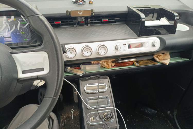 Used Wuling Hongguang MINIEV 2022 GAMEBOY 200km Gaming Edition with Lithium Iron Phosphate Audio And AC Panel