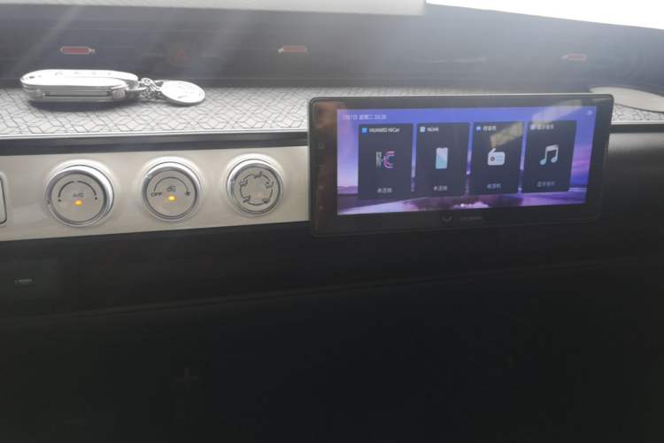 Used Wuling Hongguang MINIEV 2022 GAMEBOY 300km Enthusiast Model with Lithium Iron Phosphate Audio And AC Panel