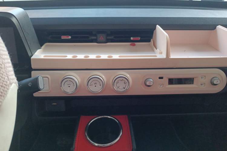 Used Wuling Hongguang MINIEV 2022 GAMEBOY 300km Play Edition Lithium Iron Phosphate Audio And AC Panel
