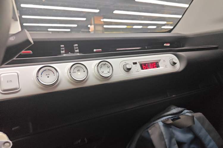 Used Wuling Hongguang MINIEV 2022 GAMEBOY 200km Gaming Edition with Lithium Iron Phosphate Audio And AC Panel