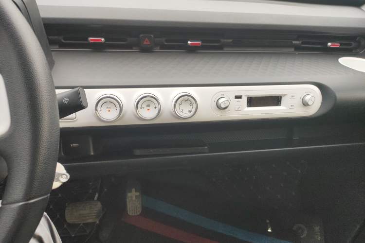 Used Wuling Hongguang MINIEV 2022 GAMEBOY 300km Enthusiast Model with Lithium Iron Phosphate Audio And AC Panel