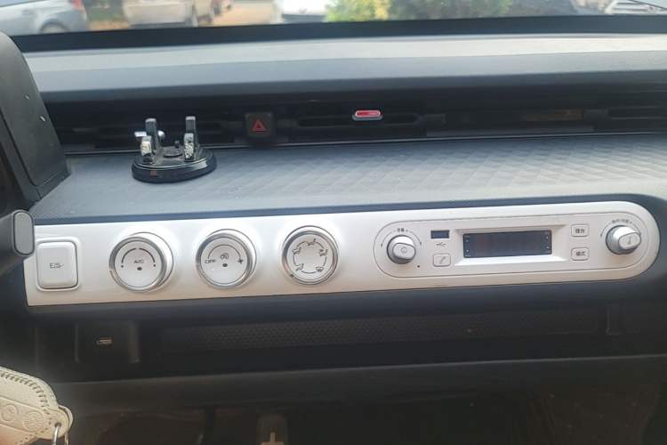 Used Wuling Hongguang MINIEV 2022 GAMEBOY 200km Gaming Edition with Lithium Iron Phosphate Audio And AC Panel
