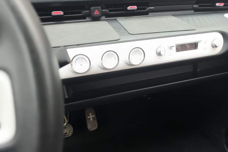 Used Wuling Hongguang MINIEV 2022 GAMEBOY 200km Gaming Edition with Lithium Iron Phosphate Audio And AC Panel