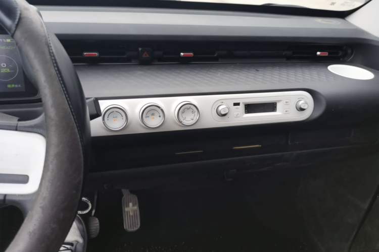 Used Wuling Hongguang MINIEV 2022 GAMEBOY 300km Enthusiast Model with Lithium Iron Phosphate Audio And AC Panel
