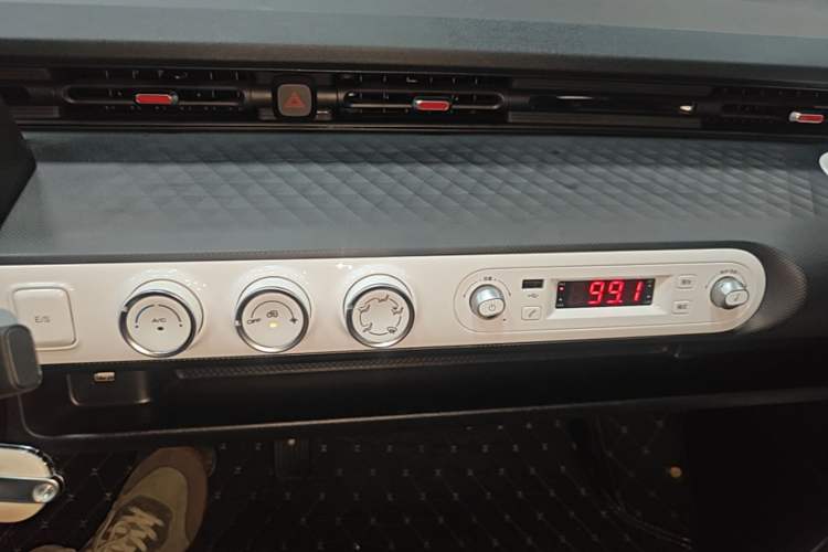 Used Wuling Hongguang MINIEV 2022 GAMEBOY 200km Gaming Edition with Lithium Iron Phosphate Audio And AC Panel