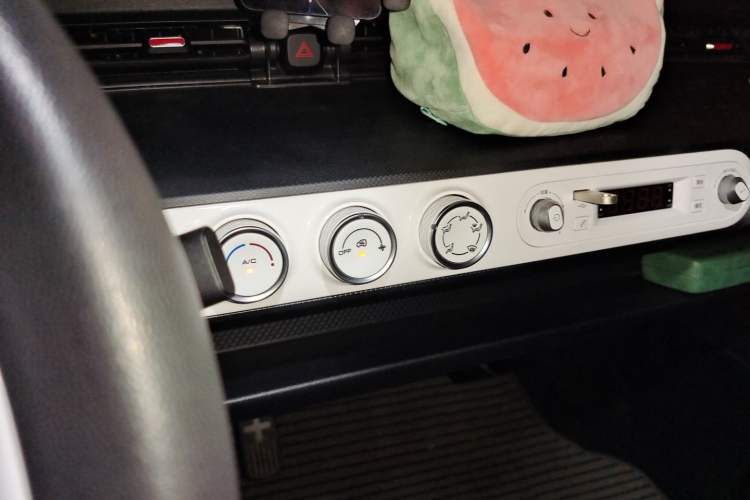 Used Wuling Hongguang MINIEV 2022 GAMEBOY 200km Urban Wind-Chasing Limited Edition Audio And AC Panel