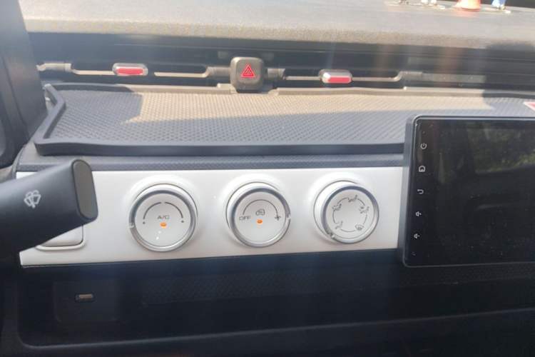 Used Wuling Hongguang MINIEV 2022 GAMEBOY 200km Gaming Edition with Lithium Iron Phosphate Audio And AC Panel