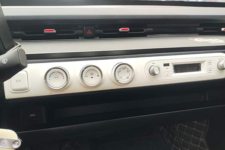 Used Wuling Hongguang MINIEV 2022 GAMEBOY 200km Gaming Edition with Lithium Iron Phosphate Audio And AC Panel