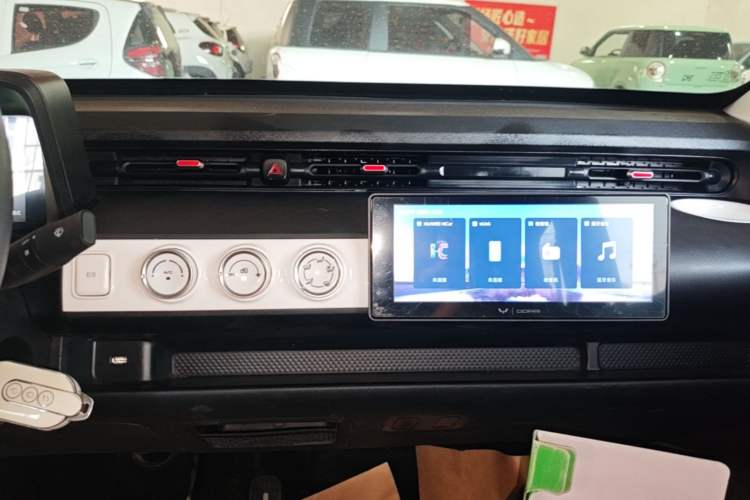 Used Wuling Hongguang MINIEV 2022 GAMEBOY 200km Gaming Edition with Lithium Iron Phosphate Audio And AC Panel