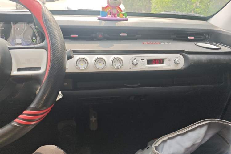 Used Wuling Hongguang MINIEV 2022 GAMEBOY 200km Play Edition with Lithium Iron Phosphate Audio And AC Panel
