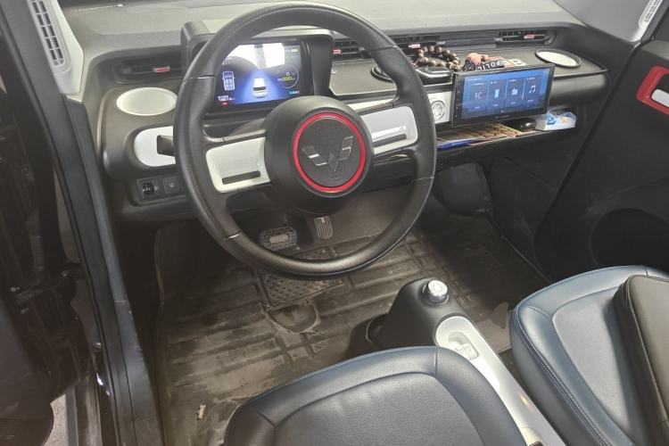 Used Wuling Hongguang MINIEV 2022 GAMEBOY 200km Play Edition with Lithium Iron Phosphate Center Console