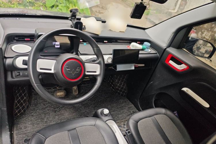 Used Wuling Hongguang MINIEV 2022 GAMEBOY 200km Gaming Edition with Lithium Iron Phosphate Center Console
