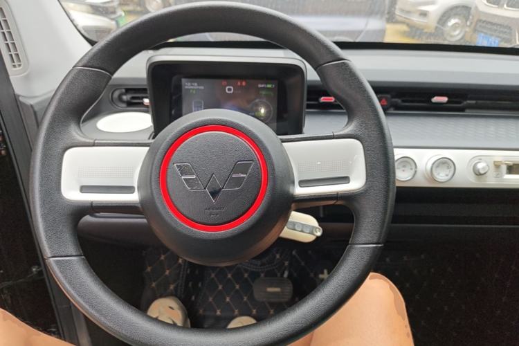 Used Wuling Hongguang MINIEV 2022 GAMEBOY 300km Play Edition Lithium Iron Phosphate Center Console