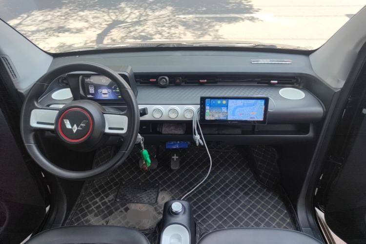 Used Wuling Hongguang MINIEV 2022 GAMEBOY 200km Gaming Edition with Lithium Iron Phosphate Center Console