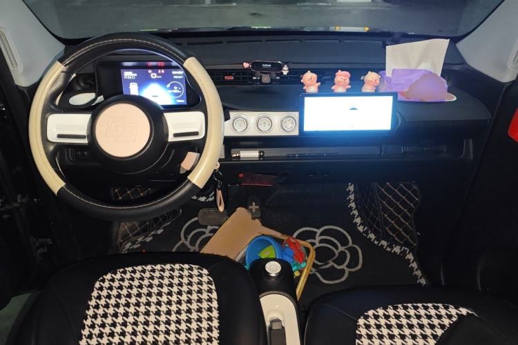 Used Wuling Hongguang MINIEV 2022 GAMEBOY 200km Gaming Edition with Lithium Iron Phosphate Center Console