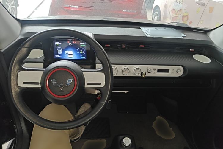 Used Wuling Hongguang MINIEV 2022 GAMEBOY 200km Gaming Edition with Lithium Iron Phosphate Center Console