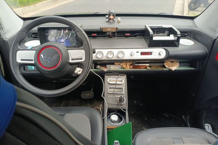 Used Wuling Hongguang MINIEV 2022 GAMEBOY 200km Gaming Edition with Lithium Iron Phosphate Center Console
