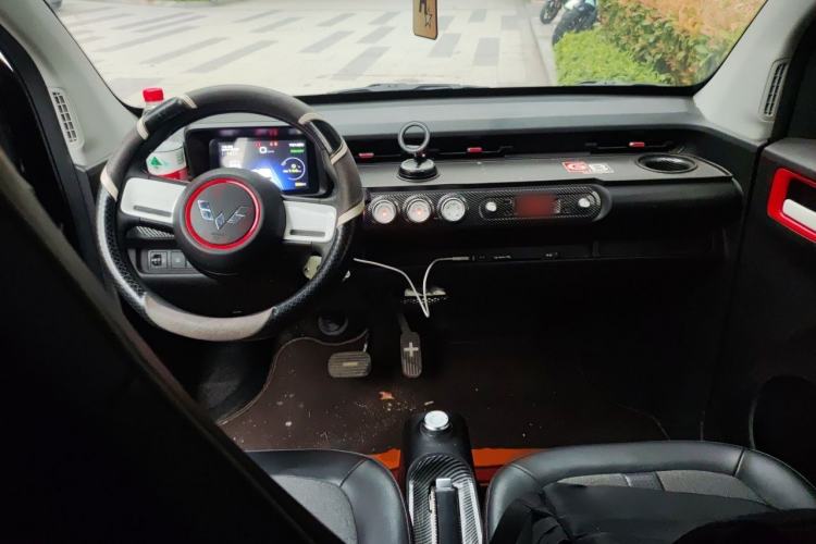 Used Wuling Hongguang MINIEV 2022 GAMEBOY 200km Gaming Edition with Lithium Iron Phosphate Center Console