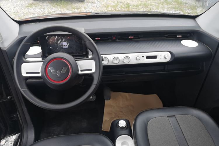Used Wuling Hongguang MINIEV 2022 GAMEBOY 200km Gaming Edition with Lithium Iron Phosphate Center Console